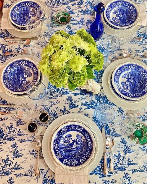 Beautiful Blue & White Table Setting for February Inspiration