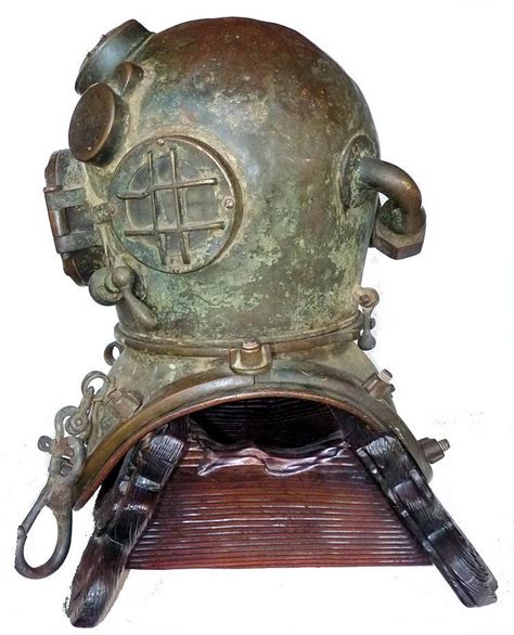 Light Side Of Schrader Navy Mk V Dive Helmet Image Diving Helmet