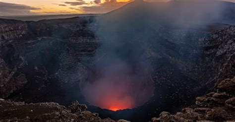 Managua - Masaya Volcano - Lava Night Tour