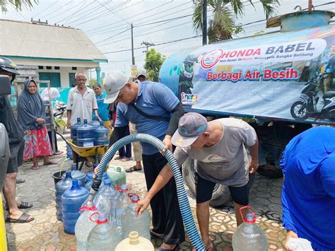 Kemarau Panjang Honda Babel Salurkan 240 000 Liter Air Bersih