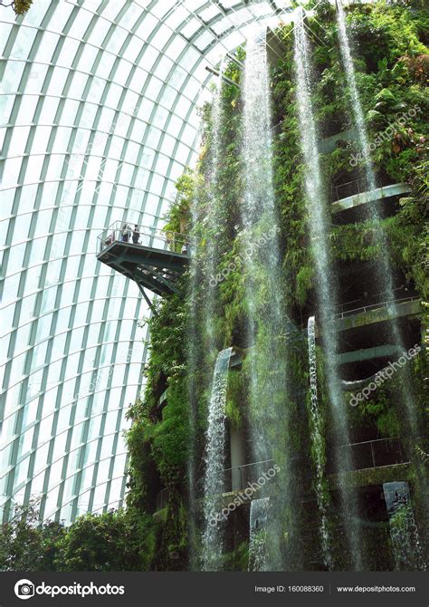 Waterfall Singapore Gardens By The Bay | Fasci Garden