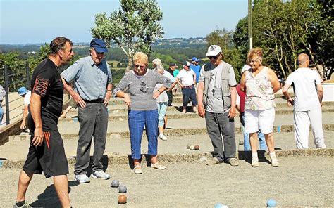 Boules 26 triplettes au concours Le Télégramme