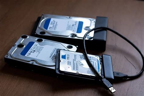 Perbedaan HDD Vs SSD Mana Yang Lebih Baik