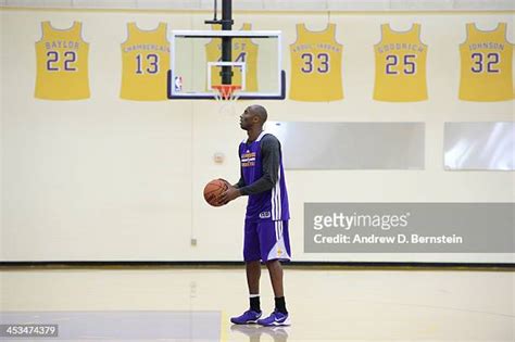 Kobe Bryant Practice Photos and Premium High Res Pictures - Getty Images