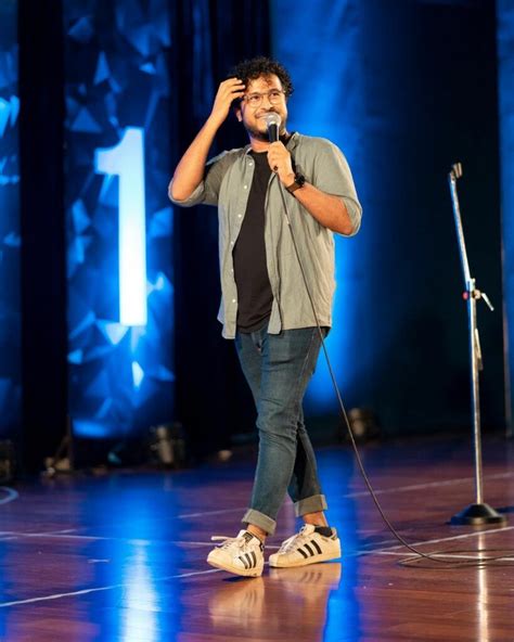 13 Indian Stand Up Comedians You Should Check Out If You Want A Good Laugh