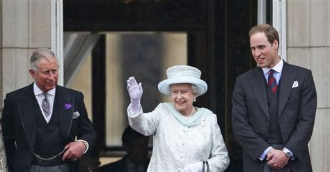 King Charles Iii And Pm Liz Truss Issue Statements After Queen