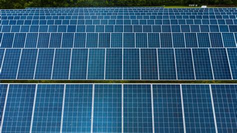 Photovoltaik im Garten aufstellen Ihr Leitfaden für Solarstrom vom