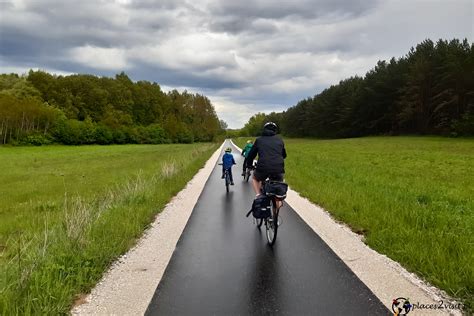 Krokowa Swarzewo ścieżka rowerowa po trasie dawnej linii kolejowej