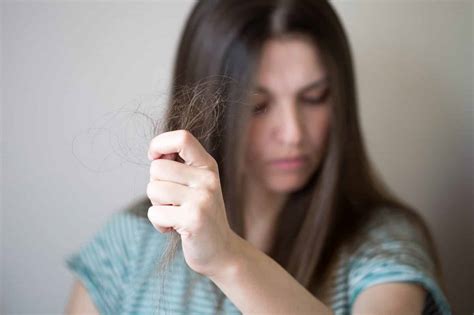 What You Should Know About Trichotillomania