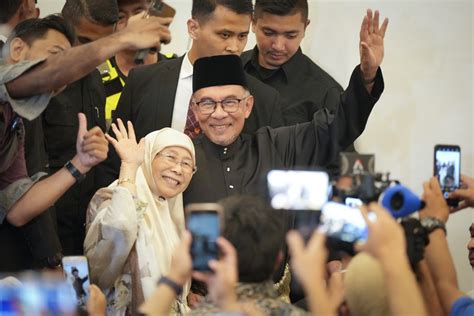 Anwar Ibrahim Sworn In As Malaysia S Prime Minister Arise News