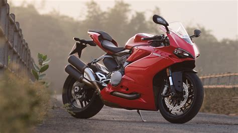 Ducati Panigale Corse Price Mileage Reviews Specification