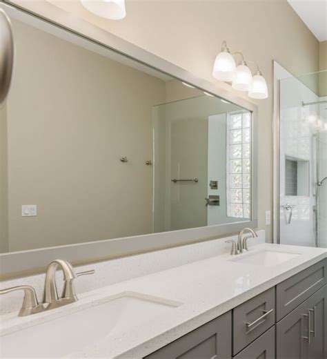 A Look At Bathroom Mirror Height From Floor For Accessibility