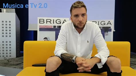 Briga Presenta L Album Che Cosa Ci Siamo Fatti Intervista Youtube