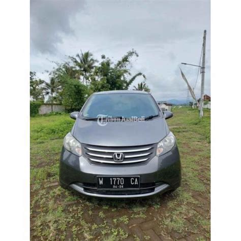 Mobil Honda Freed Tahun 2010 Bekas MAtic Kondisi Terawat Harga Nego