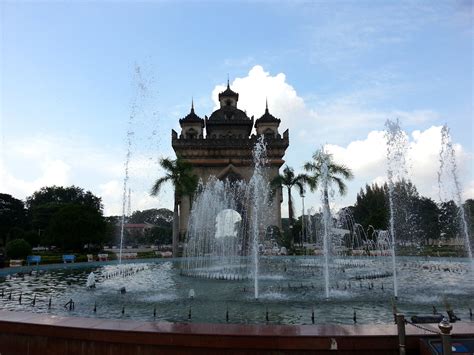 Patuxai Monument, Vientiane | Laos Travel Guide