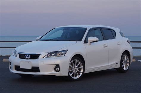 2013 Lexus CT 200h 4dr Hatchback 1 8L Hybrid CVT Auto