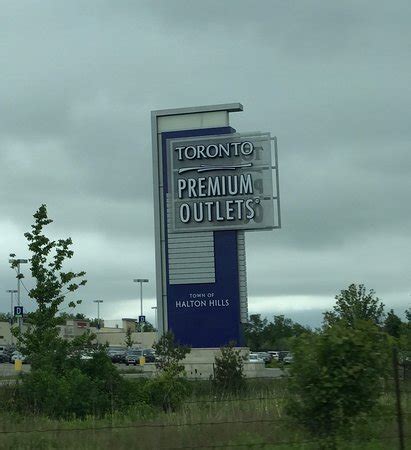 Toronto Premium Outlets (Halton Hills) - 2018 All You Need to Know ...