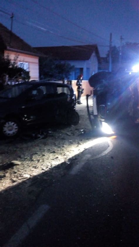 Accident cu trei mașini în comuna Mihai Viteazu FOTO Ştiri de Cluj