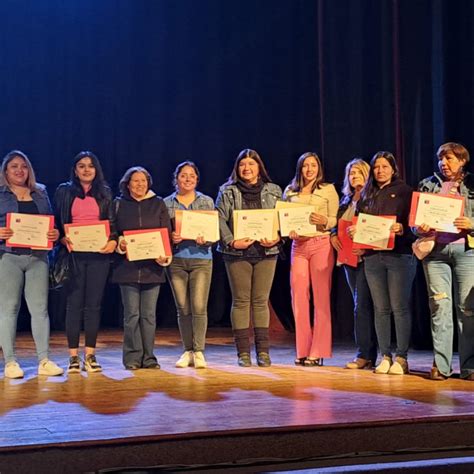 Mujeres De Copiapó Se Reúnen En Encuentro Y Certificación Del Programa Mujeres Jefas De Hogar