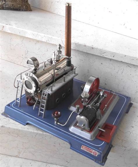 Wilesco D20 Dampfmaschine Mit Domdampfpfeifemanometer Und M66 Dynamo