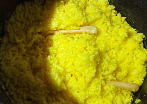 Resep Nasi Kuning Rice Cooker oleh dapoer_sekartaji - Cookpad