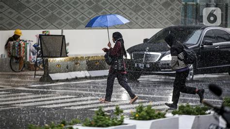 Cuaca Besok Senin 1 Januari 2024 Hujan Turun Di Langit Jabodetabek