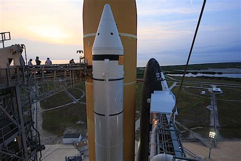 Spaceflight Now Sts Photo Gallery Final Shuttle Poised On