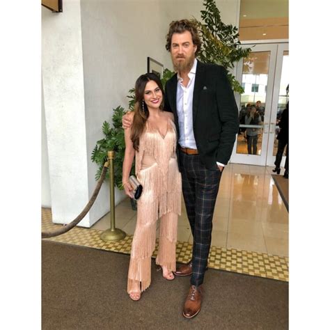 Hot Sexy Jessie McLaughlin Bikini Pics