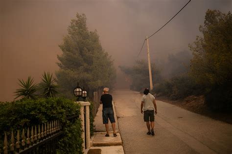 Athens suburbs on fire as Greece calls on EU for help – World Energy Data