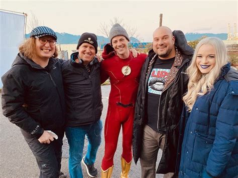 Pin by darkshadowX9625 on The flash behind the scenes set photos ...