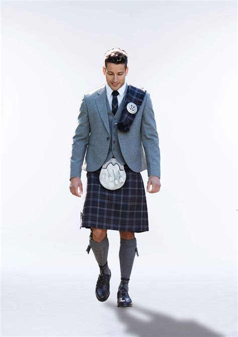 Pleated Plaid Choose Your Tartan Kilt Outfits Plaid Men In Kilts