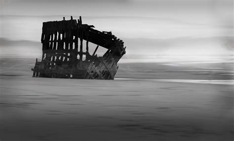 Sv Peter Iredale Grounded Over Years Ago On The Sandy Beaches Near