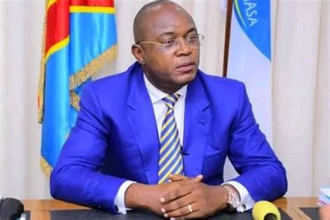 Kinshasa Gentiny Ngobila lève la suspension du bourgmestre de Kalamu