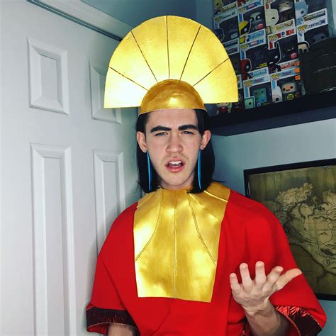 My Kuzco cosplay I made for colossalcon 2019 : r/pics