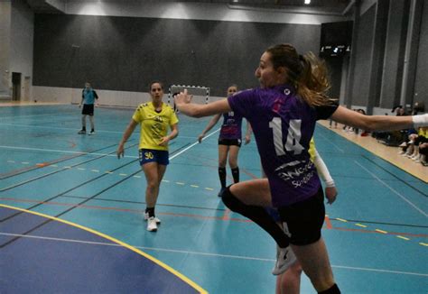 Handball Nationale F Minine Dole Chaussin D Croche La Troisi Me