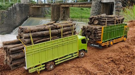 Truk Hino Engkel Bermuatan Kayu Ful Gayor Fuul Oleng Versi