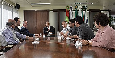 Em reunião presidente do TRF4 Sintrajufe RS trata de