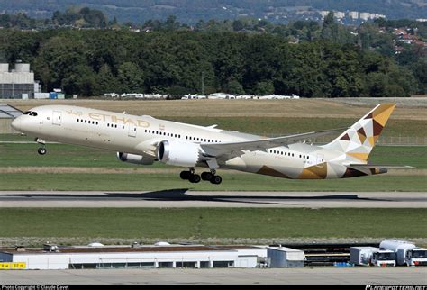 A Blc Etihad Airways Boeing Dreamliner Photo By Claude Davet