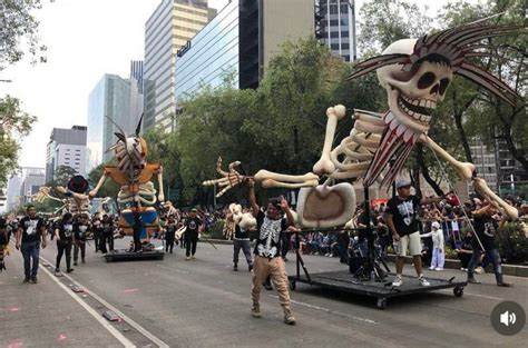 Calaveras James Bond Desfile Dia De Muertos