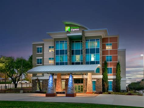 Hotel in North Dallas | Holiday Inn Express & Suites North Dallas at ...