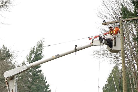 Update Hydro Crews Re Stringing Power Lines Making Progress Nanaimo