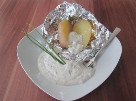 Kartoffeln Mit Schnittlauch Quark Rezept Kochbar De