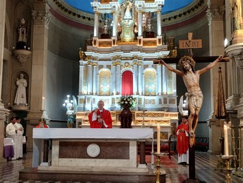 El Obispo presidió la Celebración de la Pasión del Señor y la Adoración