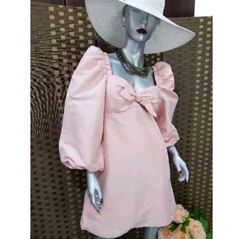 Twist salmon pink dress on Carousell