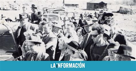 Encuentran A Un Viajero Del Tiempo En Una Foto De