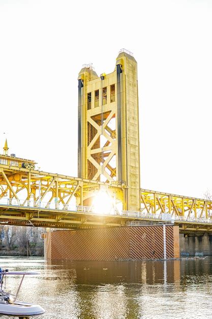 Premium Photo | Vertical shot of the Sacramento bridge in California during a sunset