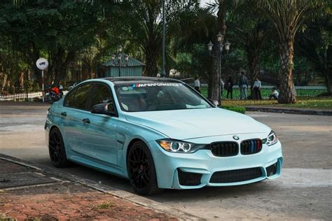 Lên "bộ cánh" ô tô màu xanh Super Matte cho BMW F10 - CityWrap.Vn