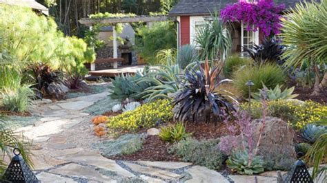 20 Stone Pathways Landscaping Ideas for Your Garden | Home Design Lover ...