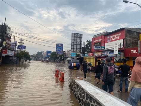 Banjir Setinggi Sentimeter Kepung Kabupaten Bandung Jpnn Jabar