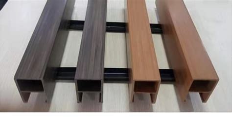 China Popular Factory Price Eco Wood Wpc Ceilings Panels Manufacturers